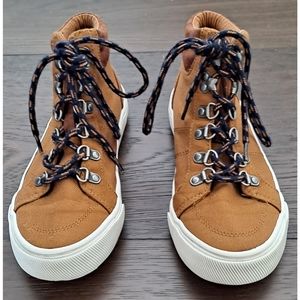OLD NAVY Boys brown shoes 2